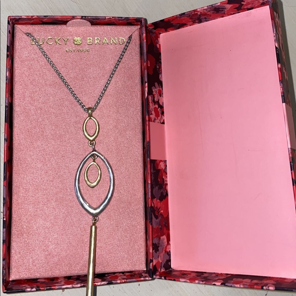 Lucky brand necklace
